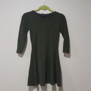 A forever 21 short long sleeve dress